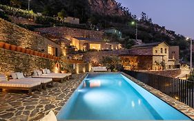Dourwin Exclusive Suites & Restaurant - Adults Only